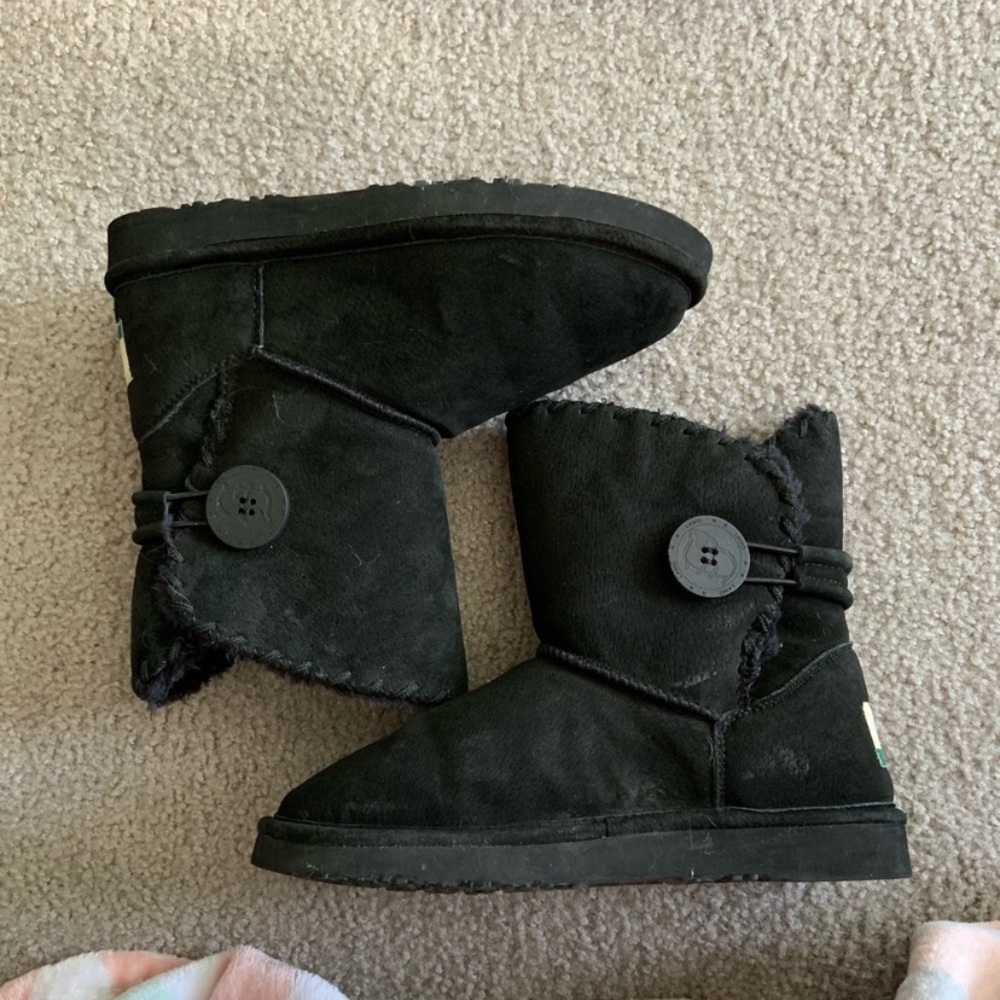 Lamo button boots SZ 7
